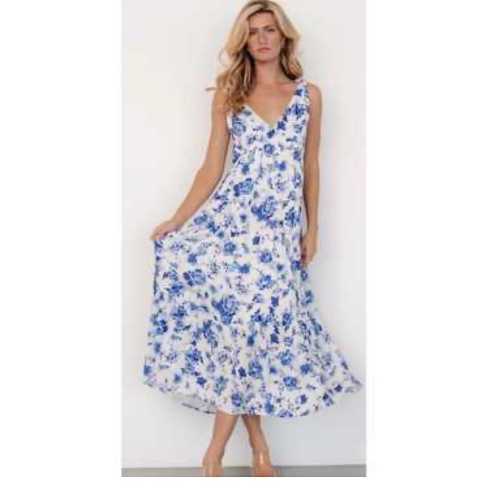 NWT Baltic Born Mariah Tank Florals Blue White Maxi Dress Sz M Wedding Beach